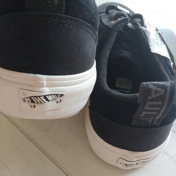 VANS VAULT NEW MTE-1 LX Old Skool Shoes Black - Picture 10 of 14